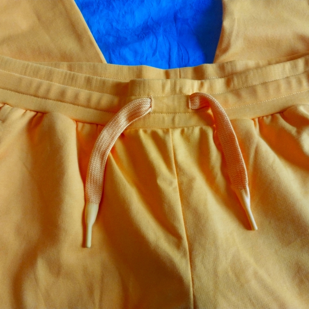 EA7 Emporio Armani unisex cotton joggers size L